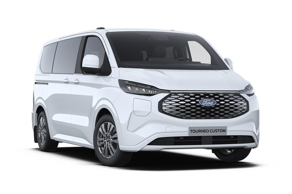 Angolo anteriore sinistro di un Ford E-Tourneo Custom Titanium bianco.
