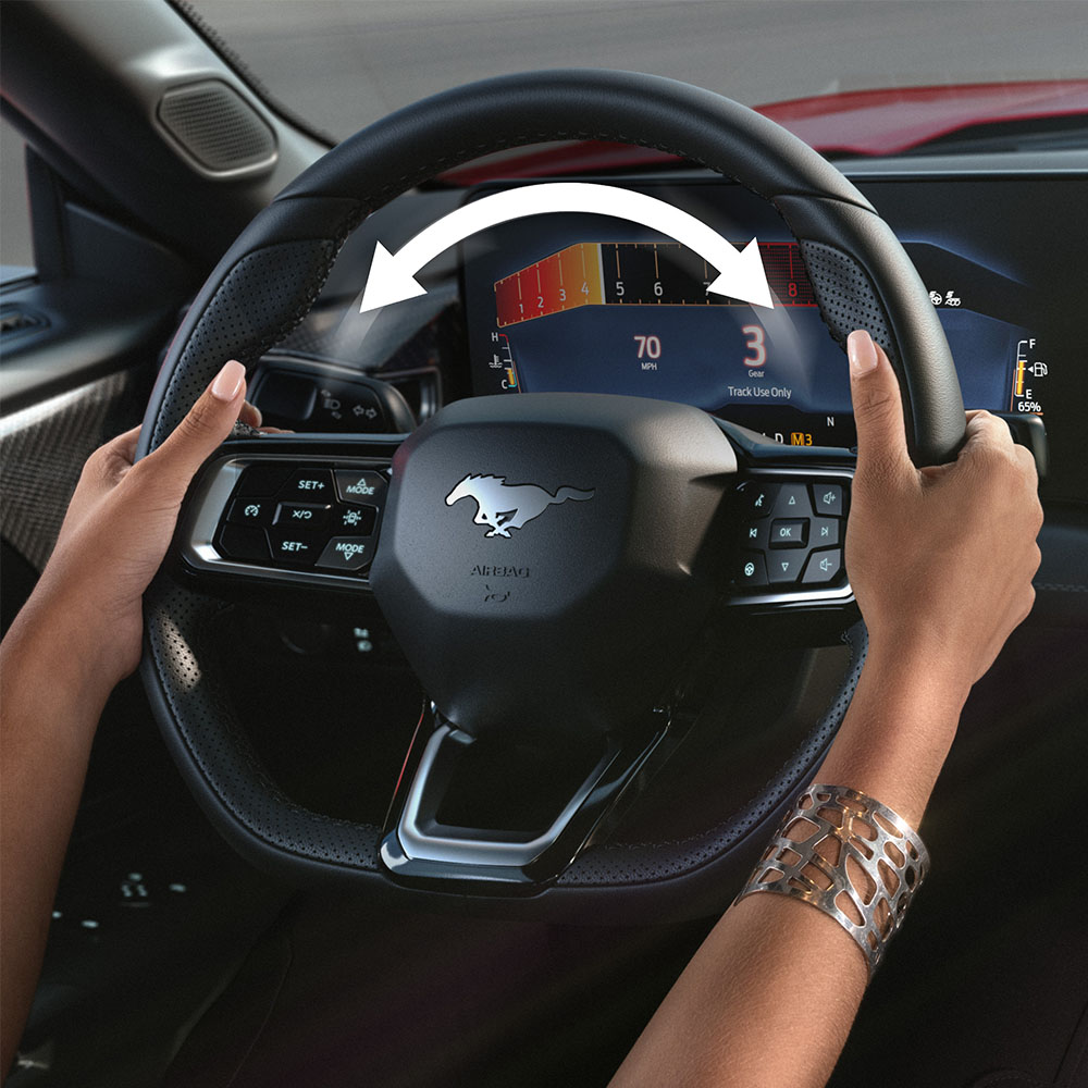 Dimostrazione della funzione di sterzata evasiva della nuovissima Ford Mustang.