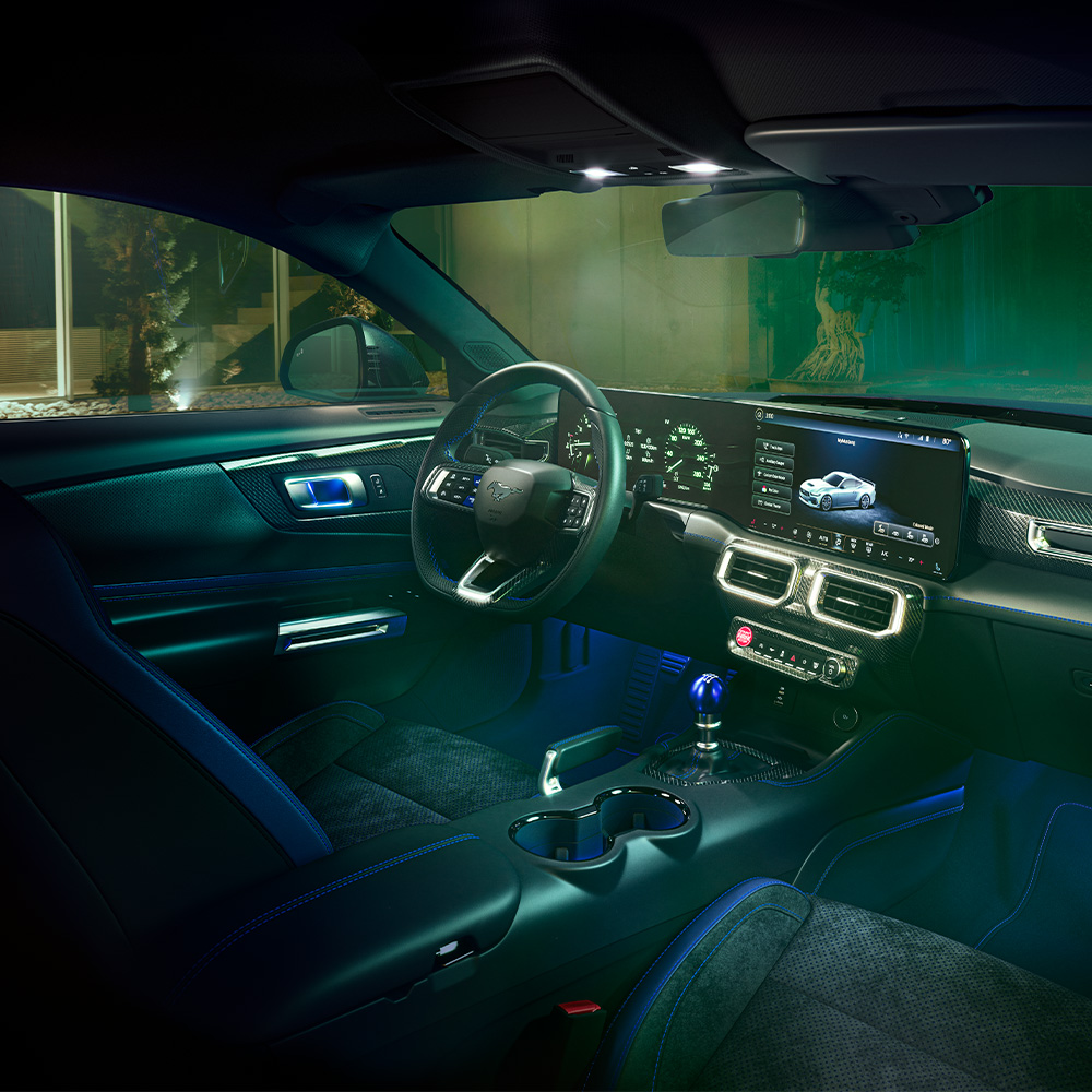 Interni di Ford Mustang Dark Horse