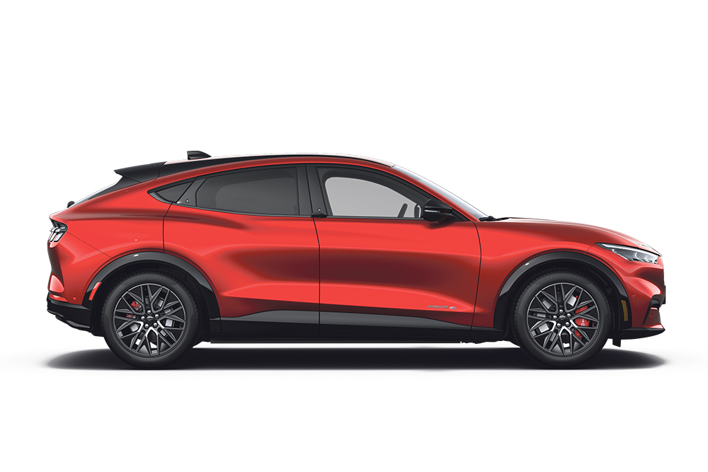 Ford Mustang Mach-E rossa, parte della gamma di performance car Ford.